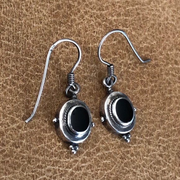 Harold's Jewelry - HOST PICK! VINTAGE HAROLD’S Silver & Onyx Earrings